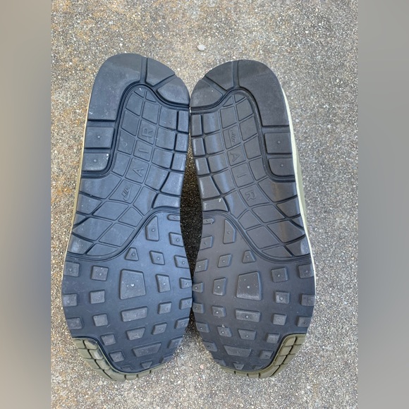 Nike Air Max 1 ‘Medium Olive’ AO1021-200 - Picture 13 of 13